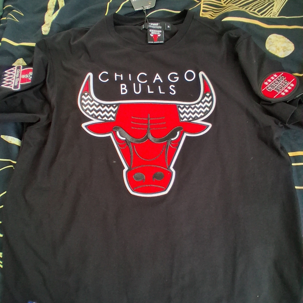 Chicago Bulls Black Short Sleeve Tee